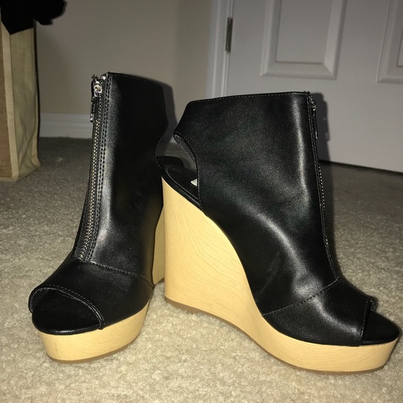 Clothing and shoes - Picture 6 of 7